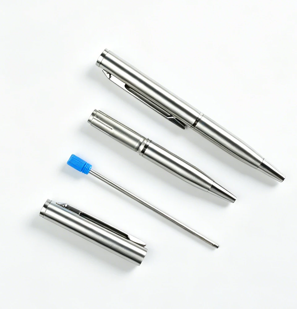 Tragbares Twist-Tintenroller-Set im Taschenformat + 10 schwarze/blaue Tintenminen, 0,7 mm Spitze, Metall-Taschenkugelschreiber für Reisen und den Alltag – Detail 5
