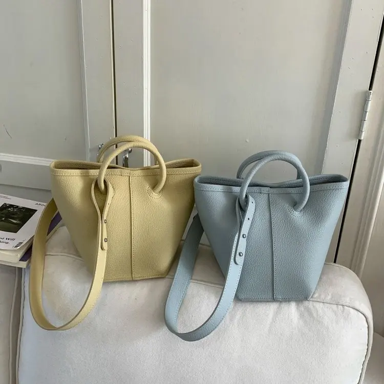 

2026 New Women's Elegant Square Bag - High-End Light Luxury, Spring & Autumn Trend, Practical Crossbody