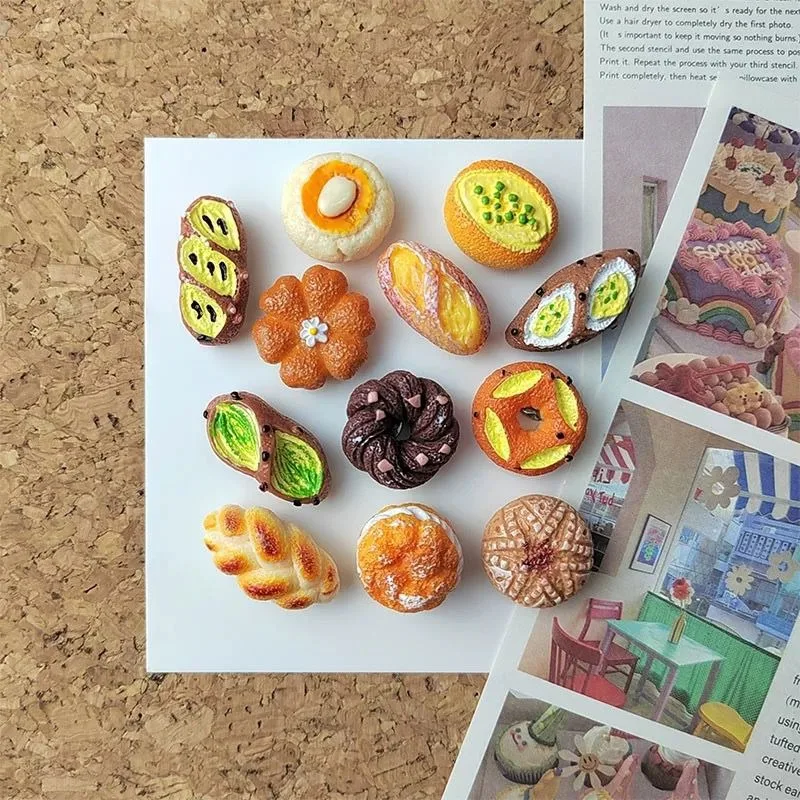 

12pcs/box 3D Bakery Theme Thumb Tacks Realistic Cartoon Pretzel Design Push Pins Durable Photo Display Pins for Bulletin Board