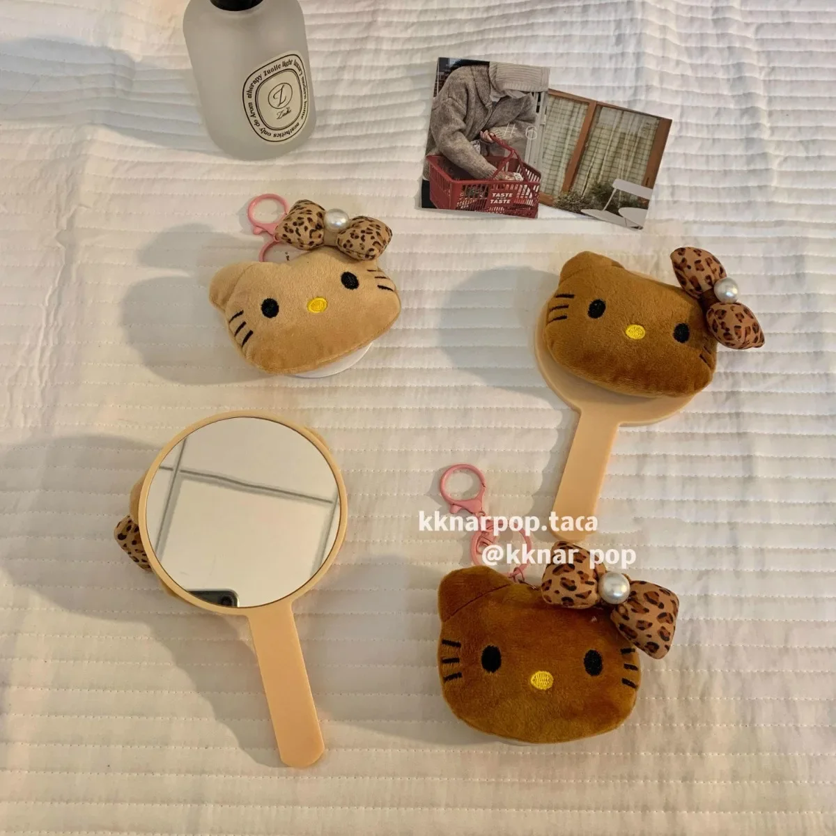 Hello Kitty Makeup Mirror Pendant Black Skin Handheld Mirror Portable Creative Korean Style Girl Heart Dormitory Keychain Gift