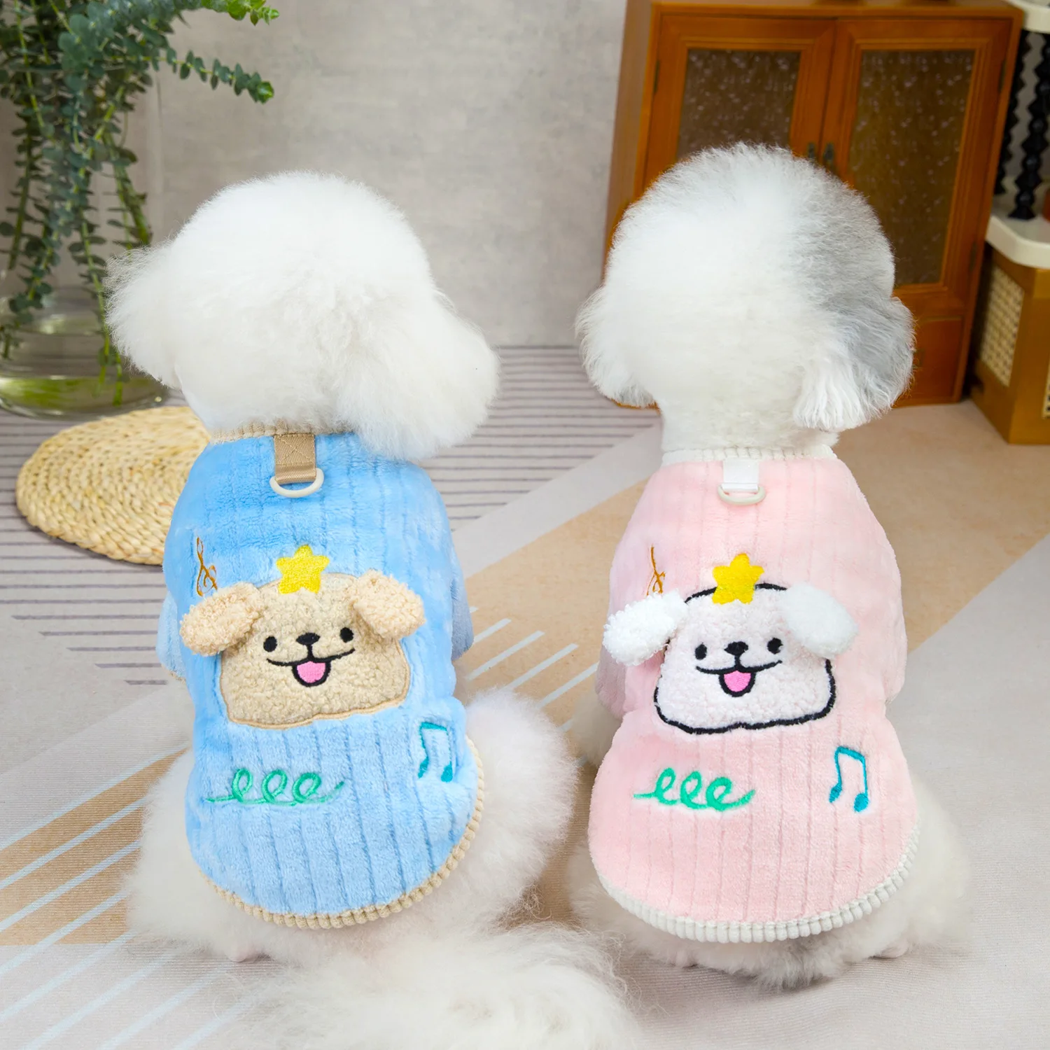 Cappotto in peluche per cani Felpa con cappuccio a righe per animali domestici Gatto piccolo Autunno/Inverno Cani di peluche caldi Vestiti per cani in velluto a due gambe per cani di piccola taglia