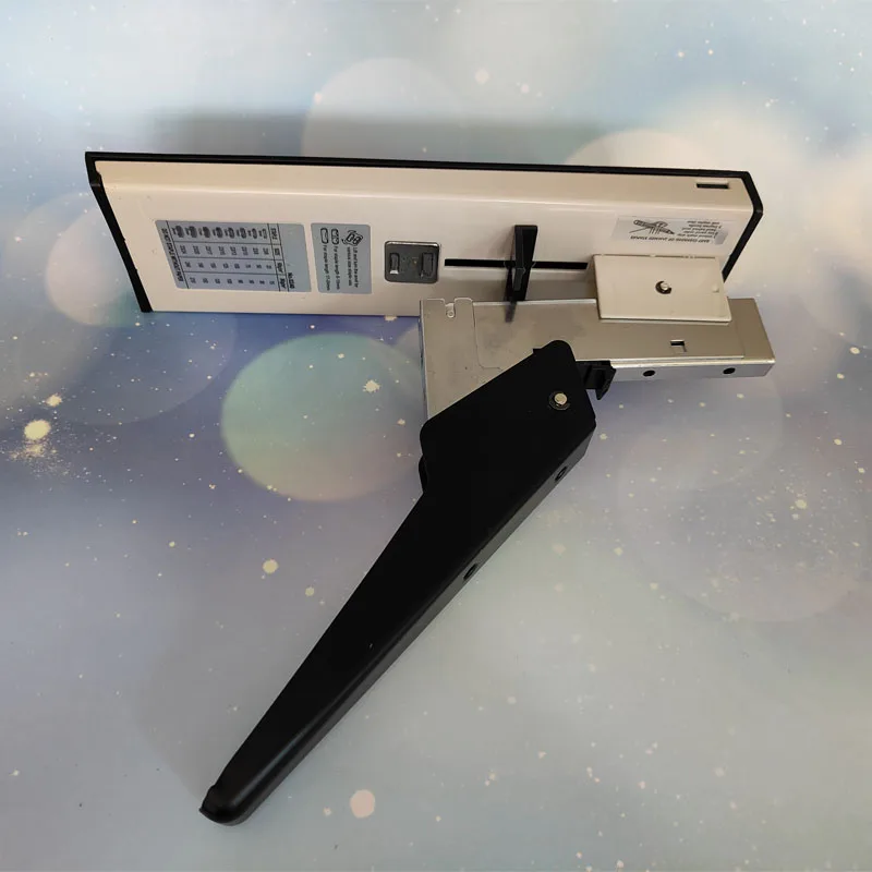 Large Capacity Paper Binding Stapler Heavy Duty Stapler Bookbinding Stapling Staples Hand Operated Stapler 180-200 Sheet