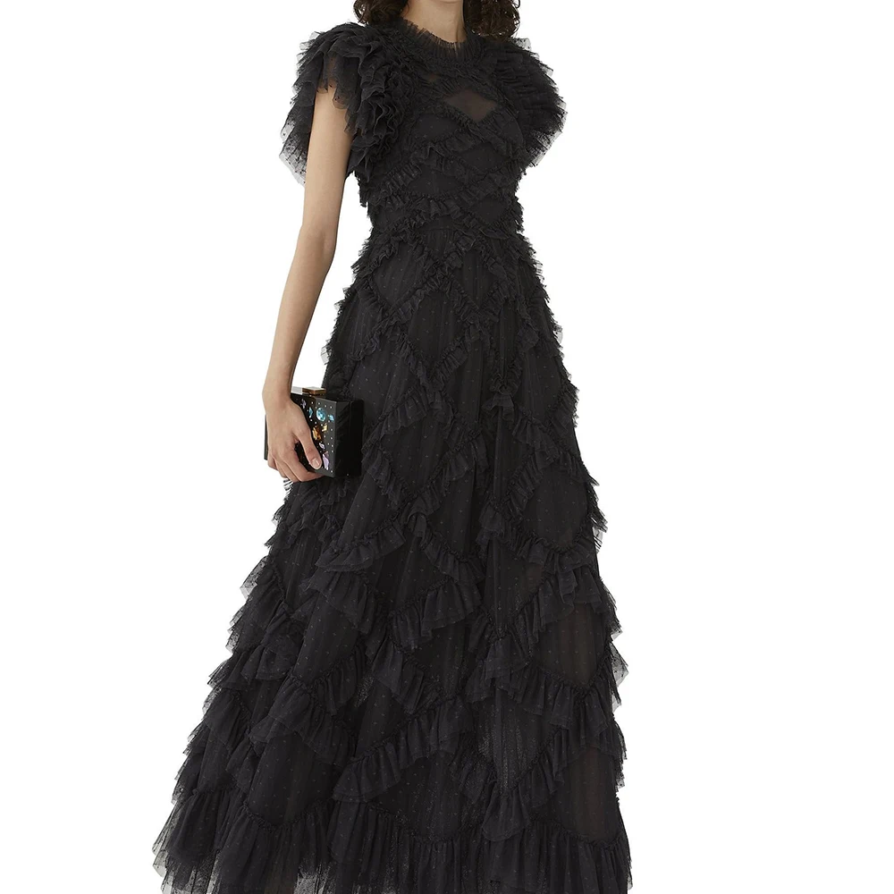 

Floor Length Classic Celebrity Dress A-Line High Neckline Tulle Sleeveless Pleats Sweep Train Black Special Occasion Gowns 2024