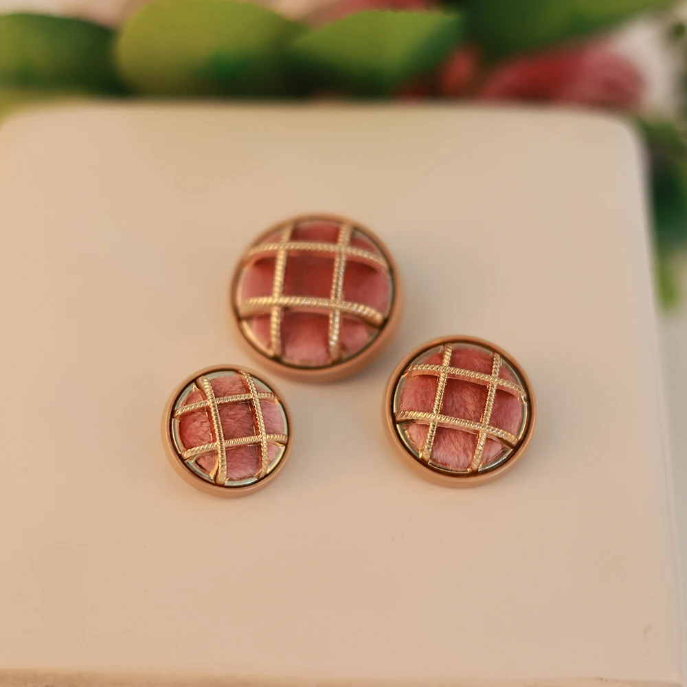 New Arrival 6PC Antique Rhinestone Decor Metal Gold Pink Black White Buttons For Clothes Coat Cardigan Sweater Sew Needlework