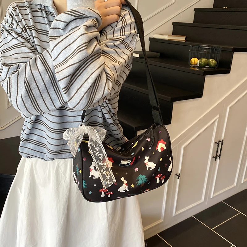 

New Simple Casual Versatile Women's Nylon Cloth Single Shoulder Storage Bag Fashion Trendy Outdoor Commuting Storage Bags