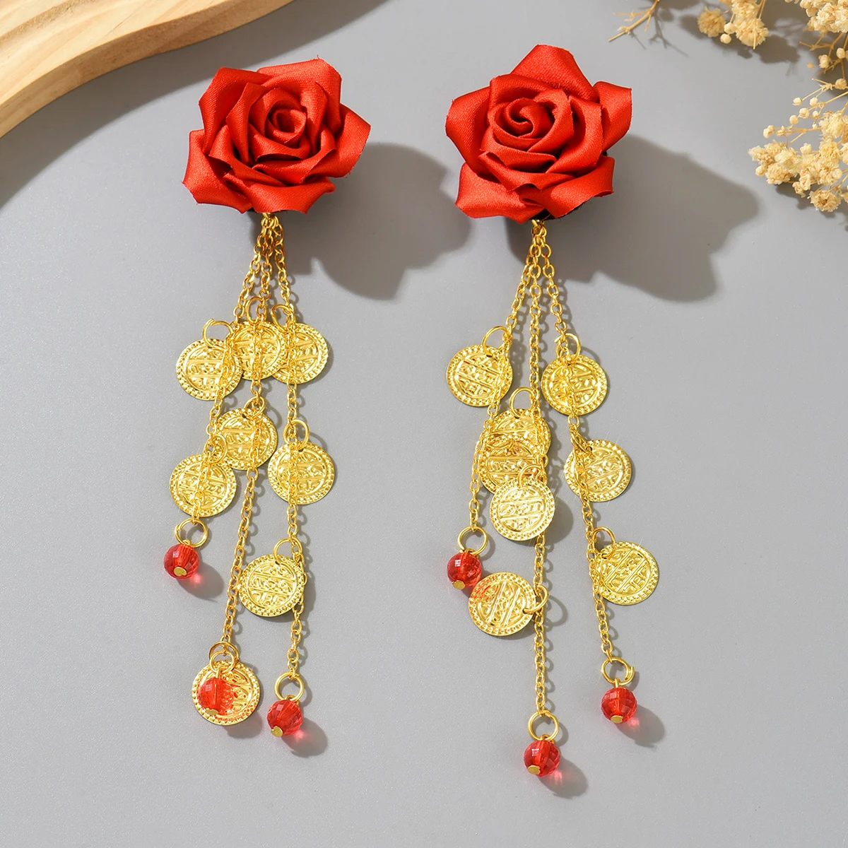 Red Rose Fabric Clip-On Earrin - Ethnic Fashion Co In 评论和价格