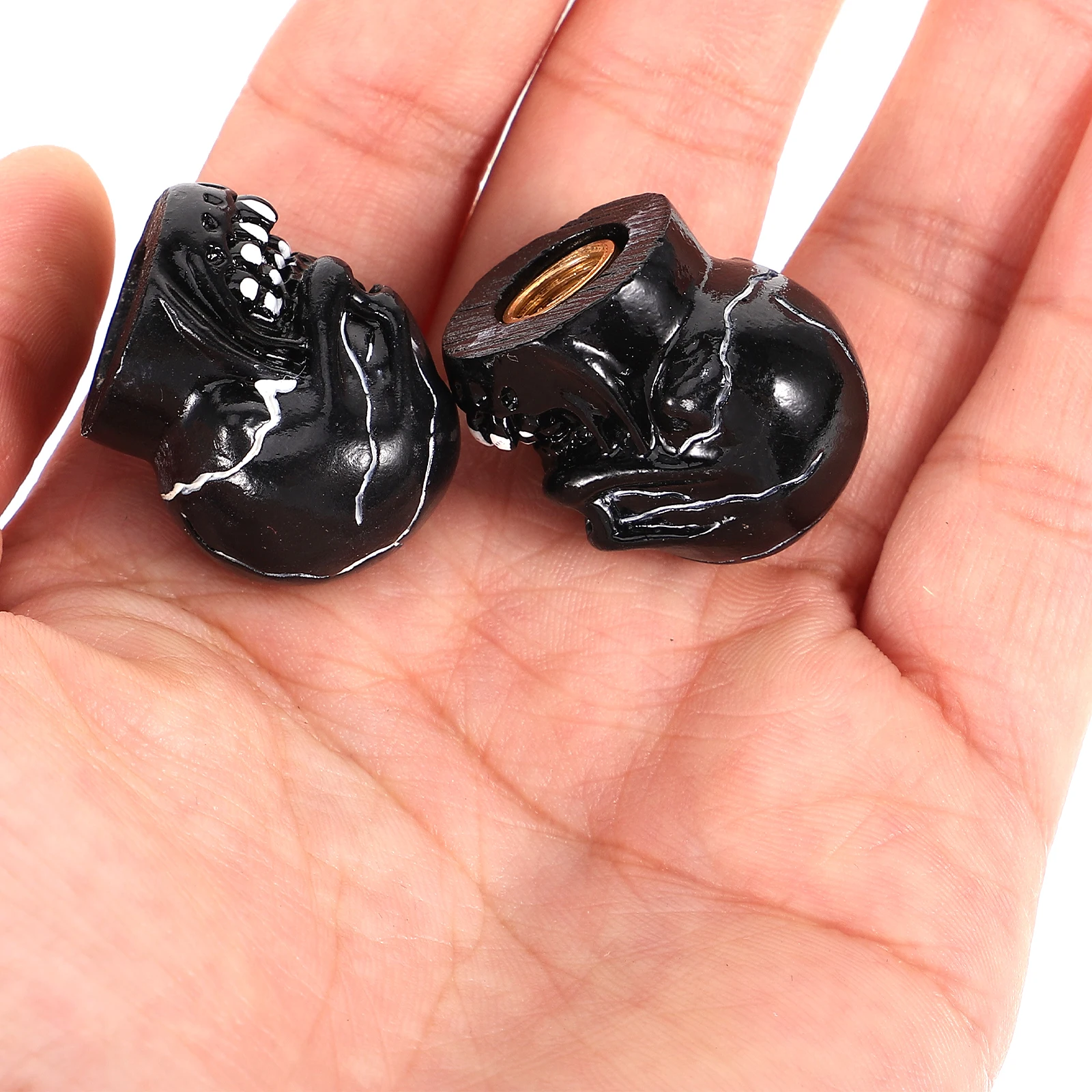 

4Pcs Novelty Skull Shaped Valve Caps Car Accessories Fine Workmanship Tighter Seals Prolong Life Spike Valve Stem Caps