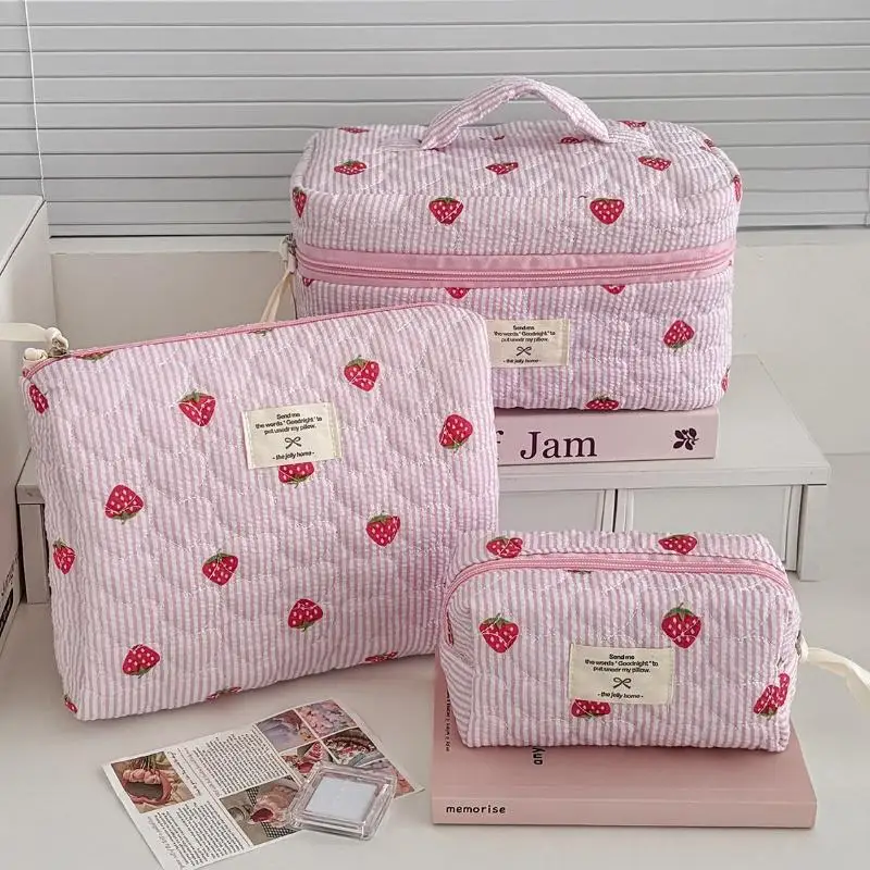 Makeup Bag Pink Strawberry Cosmetic Bag Portable Travel Organizer Toiletry Makeup Storage Pouch Handbag Ladies Zipper Bag Giift