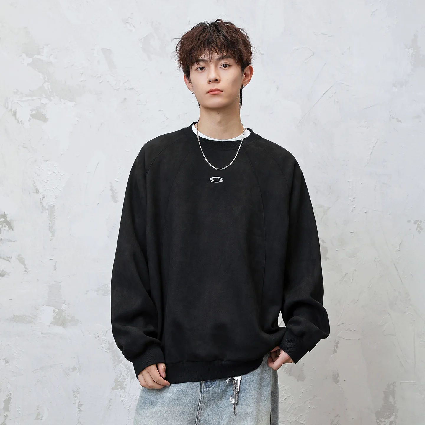 

Текстурированная толстовка с круглым вырезом для мужчин, осенний новый стиль, текстурированная вышивка из искусственной замши, модный брендовый пуловер с рукавами реглан H9DH