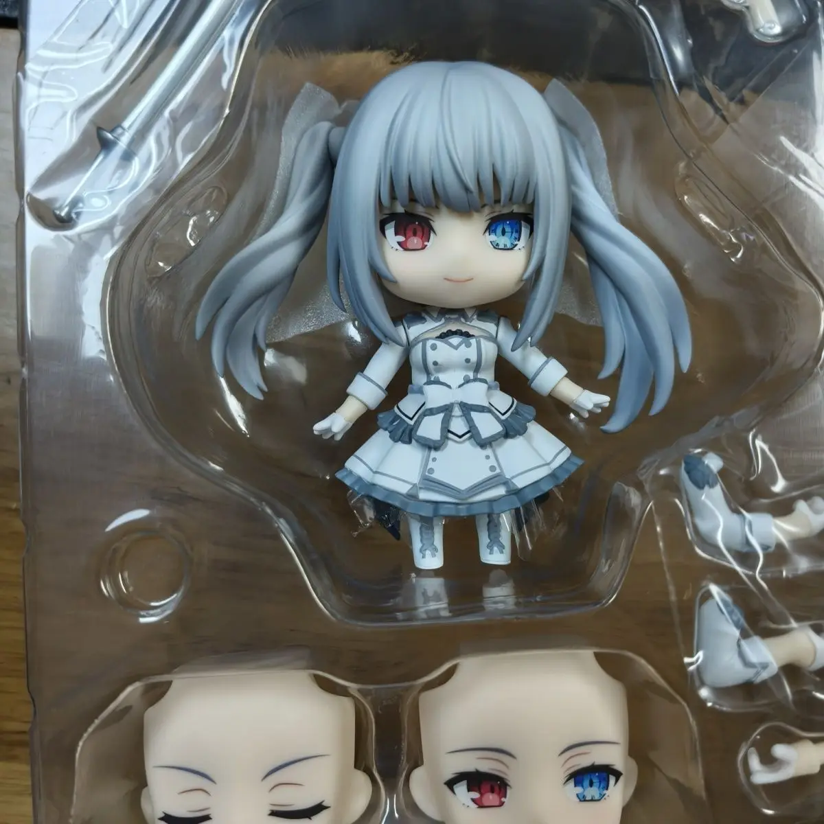 2747-data-uma-rainha-branca-ao-vivo-anime-menina-figura-data-uma-bala-kurumi-tokisaki-origami-tobiichi-figura-de-acao-modelo-boneca-brinquedo-presente