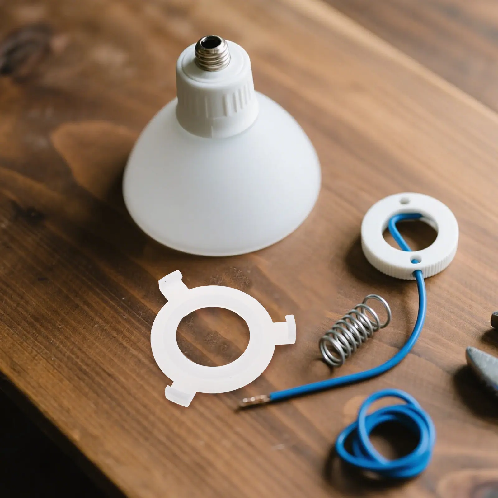 

50 шт. Переходники-адаптеры для патронов E27 на E14, кольцевые, с креплением-клипсой, для ремонта светильников своими руками