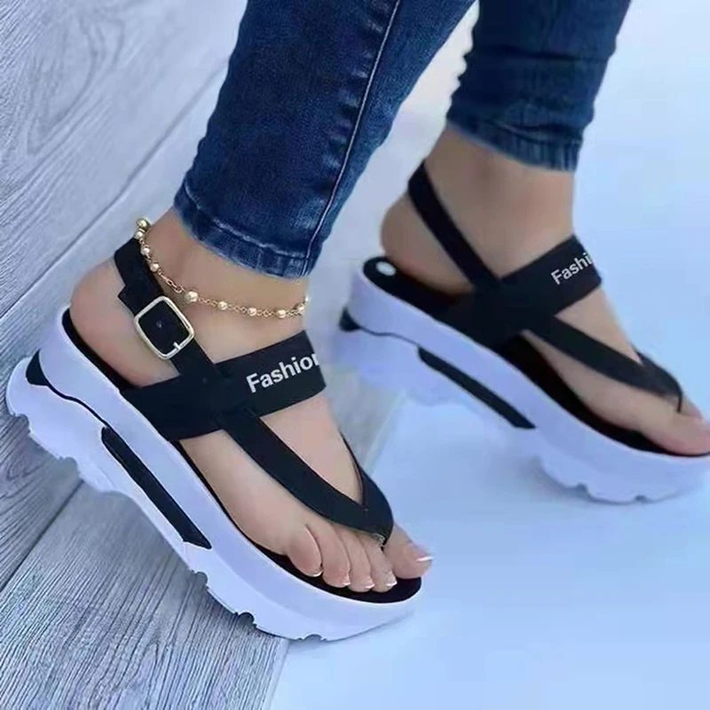 

Лето 2025 г., трансграничная внешняя торговля, большие размеры, босоножки на танкетке и ремешке для женщин, новая верхняя одежда в Юго-Восточной Азии, римская