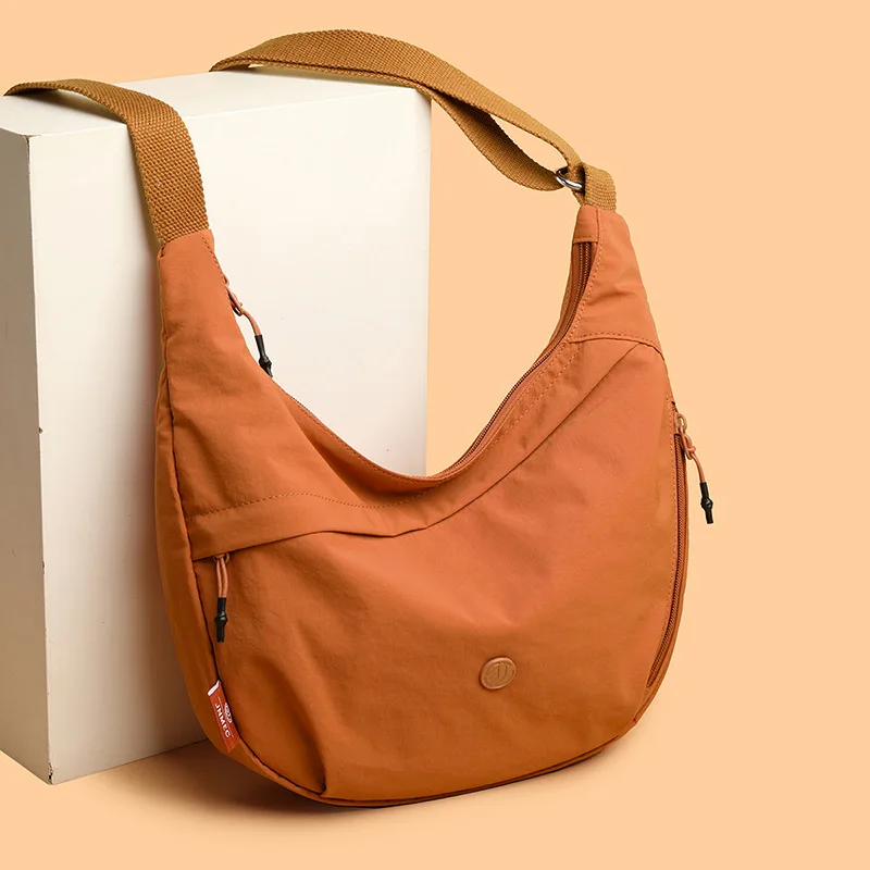 

Designer Hobo Bag Women Large Capacity Crossbody Shoulder Bag Sporty Casual Pouch Work Commute Versatile Daypack High Quality