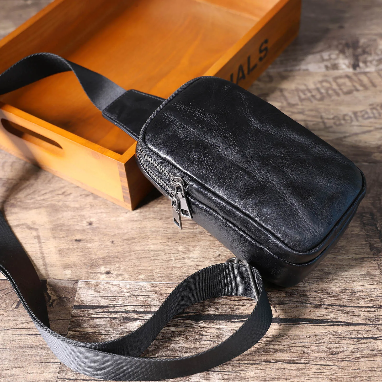 S.WORKER Premium Vollnarbenleder Brusttasche Mini Echtleder Herren Mode Umhängetasche für Männer – Detail 13