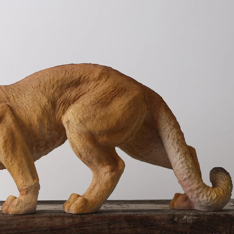 Modèle d'animal de luxe léger et hautement réaliste, figurine de cougar, cadeau, ornement de pièce, décoration Gk, jouet tendance, cadeau de collection