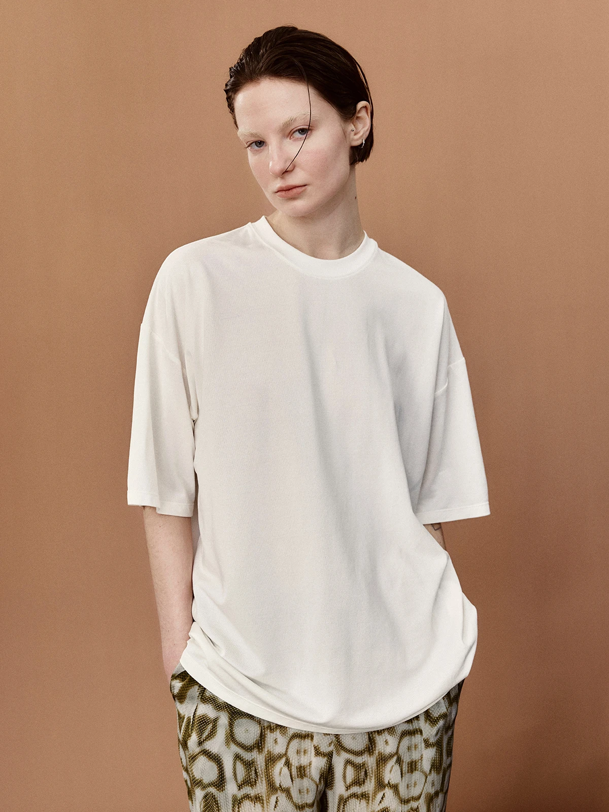 

Летняя свободная футболка Molin из шелковистой ткани с широкими рукавами, деконструированным 3D-дизайном и декоративными швами, в корейском стиле, повседневный топ