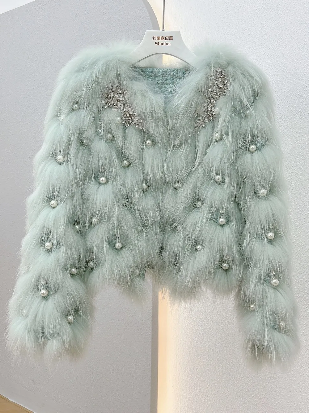 2025 inverno novo casaco de pele de retalhos estilo pérola grosso-fiado, casaco de pele de raposa listrado feminino