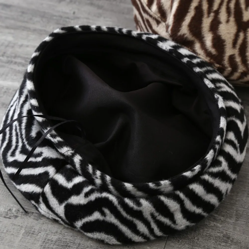 High Quality Retro Beret Zebra Stripes Print Plush Painter Hat Windproof Pumpkin Hat Unisex