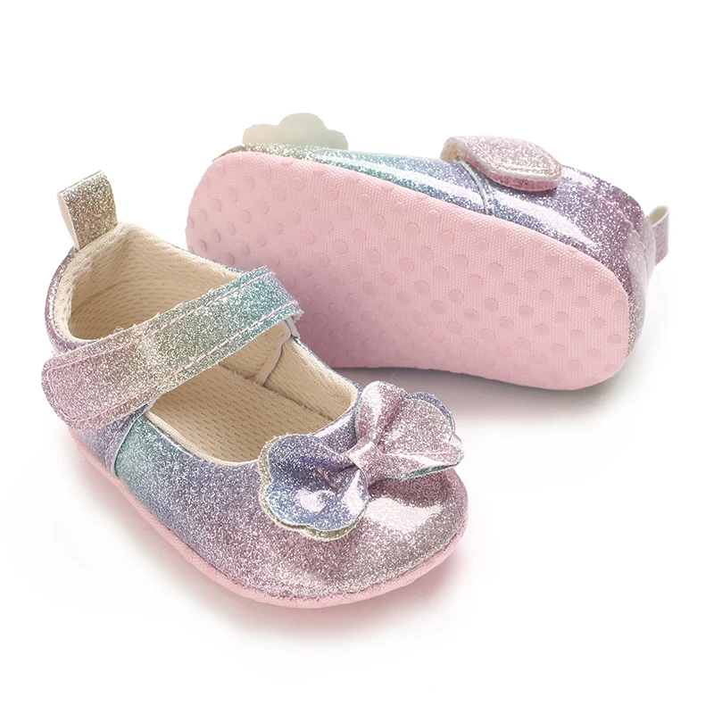 أحذية أميرات الأطفال اللطيفة الملونة مع زخرفة القوس نعل ناعم مريح حذاء مسطح مناسب للرضع والأطفال الصغار من عمر 0 إلى 18 شهرًا