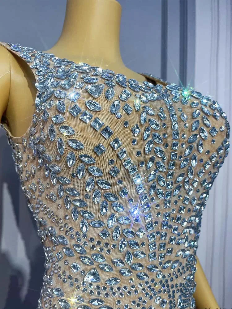 Wysokiej jakości sukienka z seksownymi ramiączkami, odkrytymi plecami i rozcięciem, wykonana metodą hot stamping, nowa kolekcja 2025, odzież damska na zamówienie.