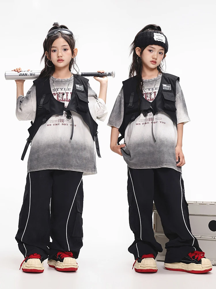 

Children Ballroom Hip Hop Dance Costumes For Kids Gray T-Shirt Black Vest Cargo Pants Girls Jazz Performance Stage Wear DQS16376