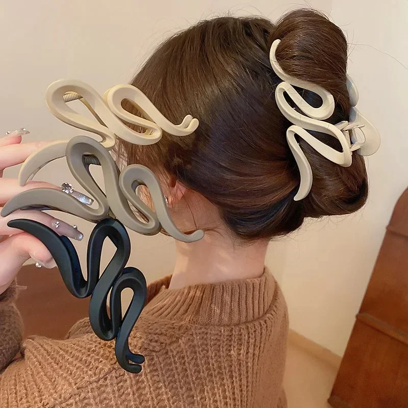 Fashion Korean Solid Color Acrylic Wave Hair Claws for Women Simple Hair Clip High Quality Daily Hair Accessories Girls Gift