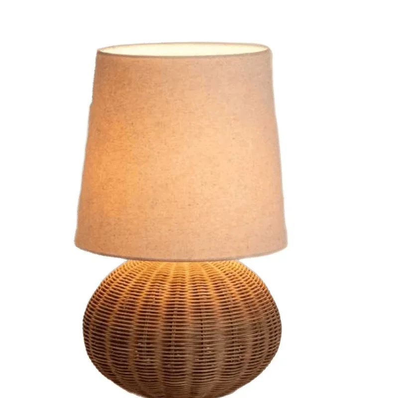 

Japanese ins bedroom retro bedside lamp, living room homestay decoration hotel night lamp, rattan art weaving atmosphere