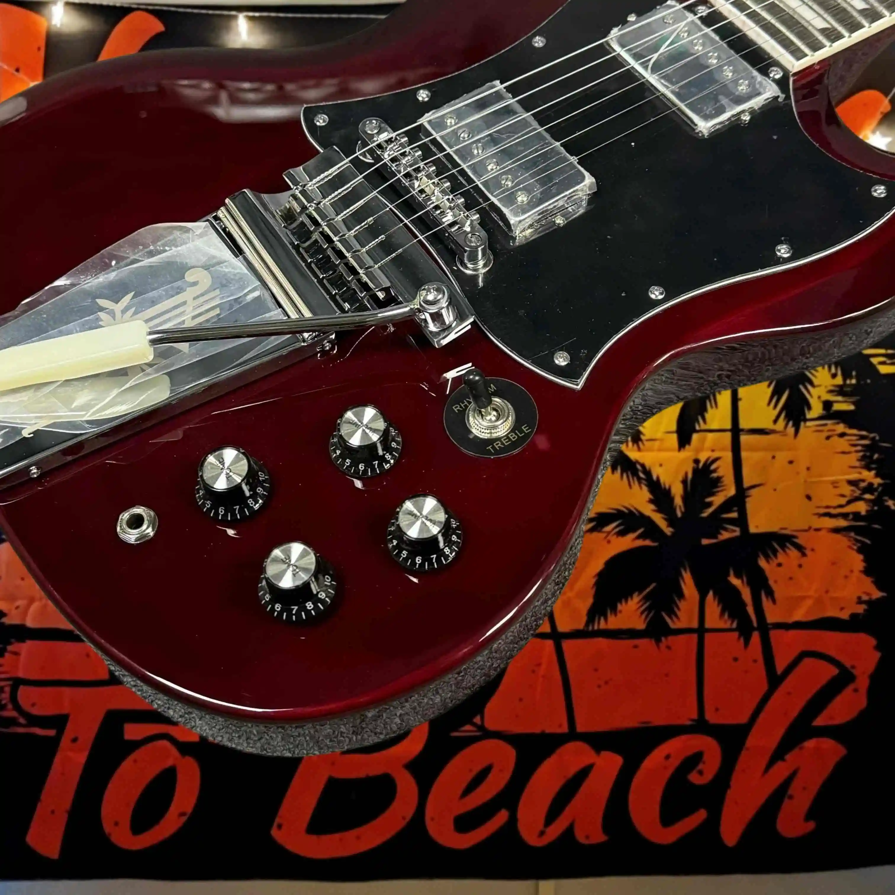 Electric Guitar SGY Double Notched Deep Red HH Pickup 40 Inch Peach Heart Wooden Body Redwood Neck Beginner Black Rock Punk
