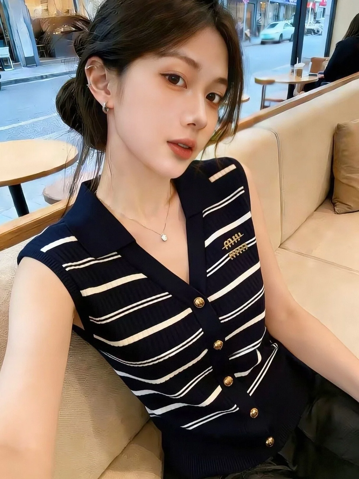 

Весна 2026: Новинка! Модный вязаный кардиган с V-образным вырезом в стиле французского шика, с цветными полосками, для создания молодящего образа.