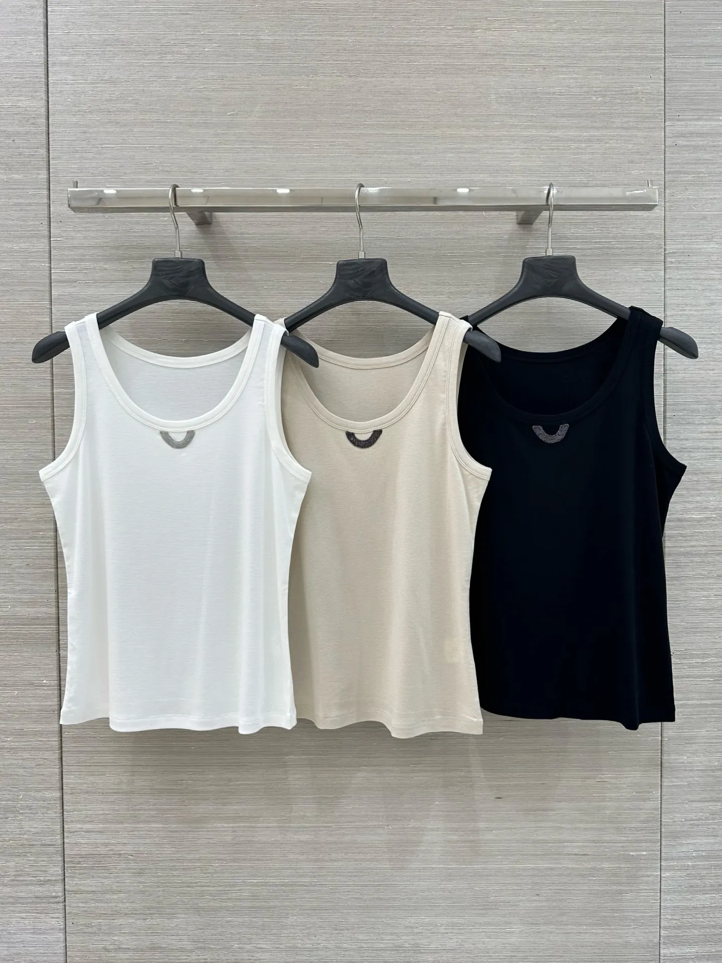 

Женский вязаный жилет с бисером, круглый вырез, без рукавов, однотонный, повседневный топ