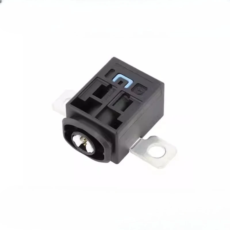 For Mercedes-Benz Vito E200 E260 E300 GLK300 C180 C200 Fuse Box Power Cutoff Protector