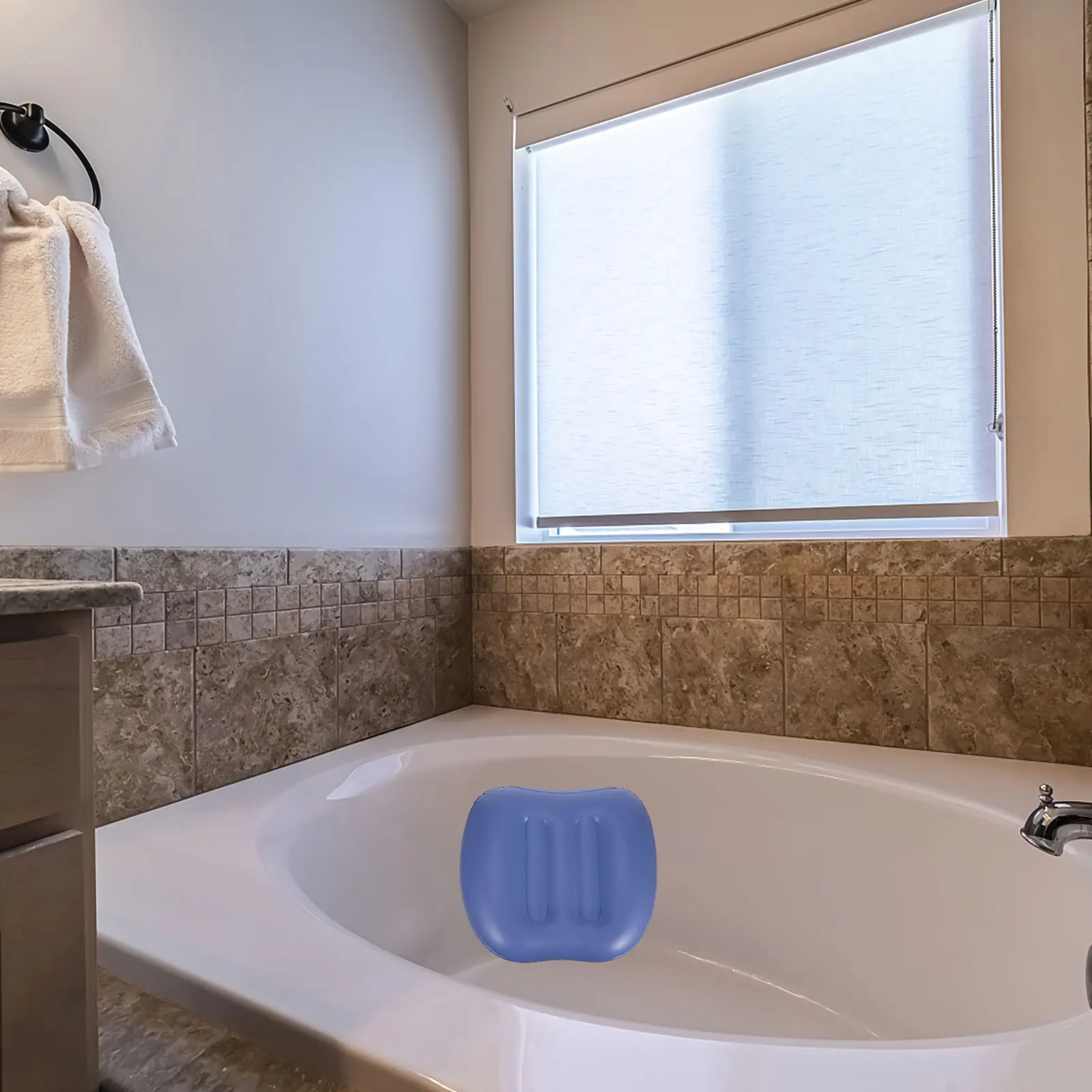 

Inflatable Tub Pillow Ergonomic Design Soft Bath Pillow with Suction Cups Durable Bathtub Cushion Spa Relaxation Accessory