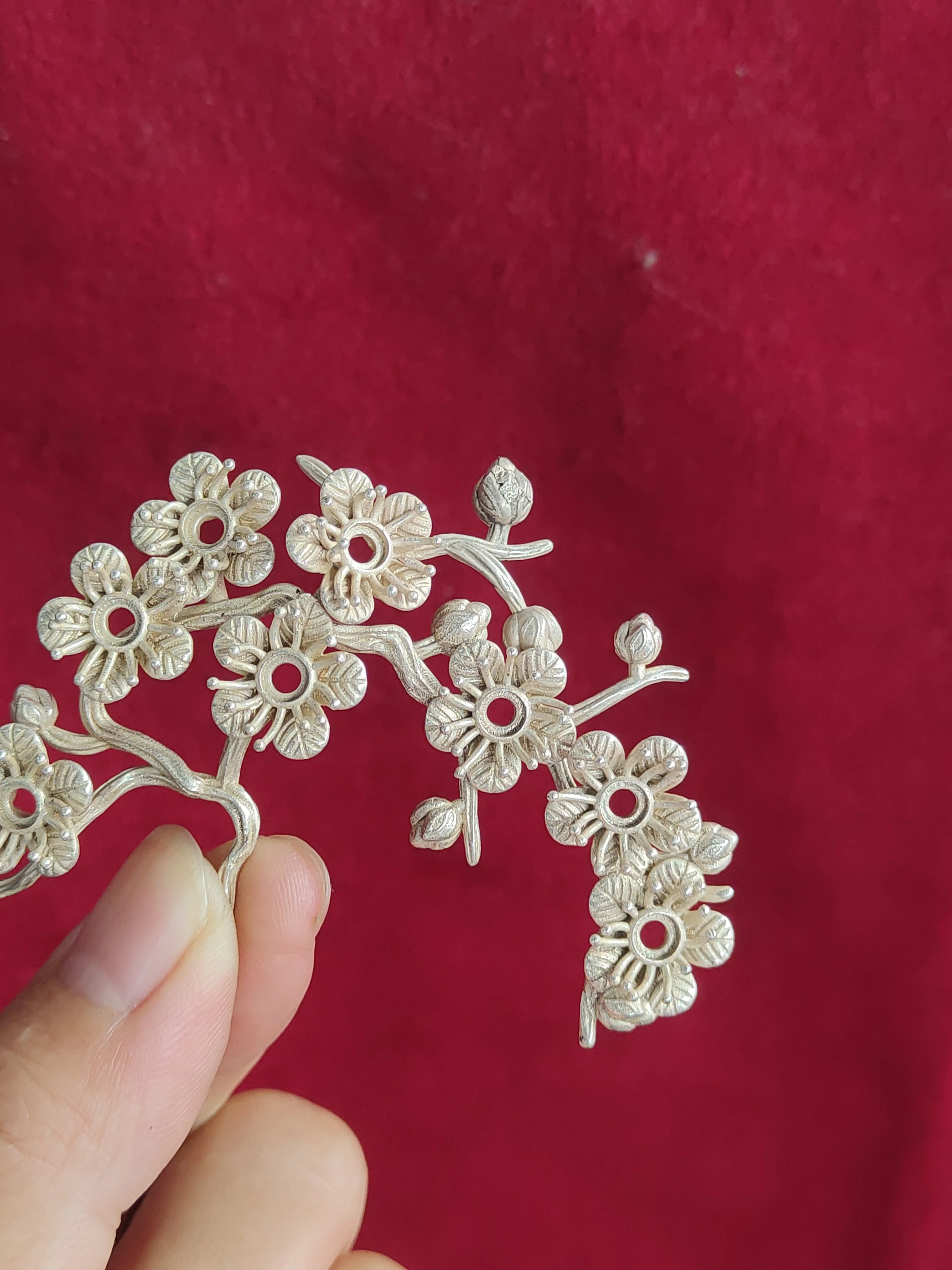 New vintage hairpin step shake Tibetan silver accessories Plum Flower Futon fan hair accessories diy decorative accessories