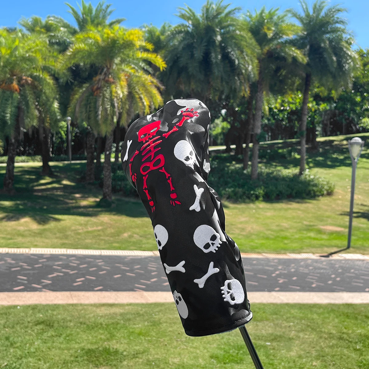 OEM Headcovers Black Skulls #1 #3 #5 Wood Head covers Skulls Design Driver Fairway Hybrid Woods Headcover Blade Putter Mallet Pu