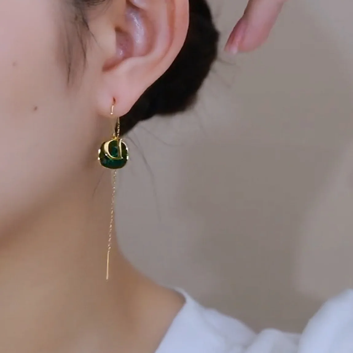 작은 틈새 디자인 글자 D 가벼운 럭셔리 이어 라인 2025, 트렌디한 고급 기질 925 실버 바늘 귀걸이, 여성용 도매