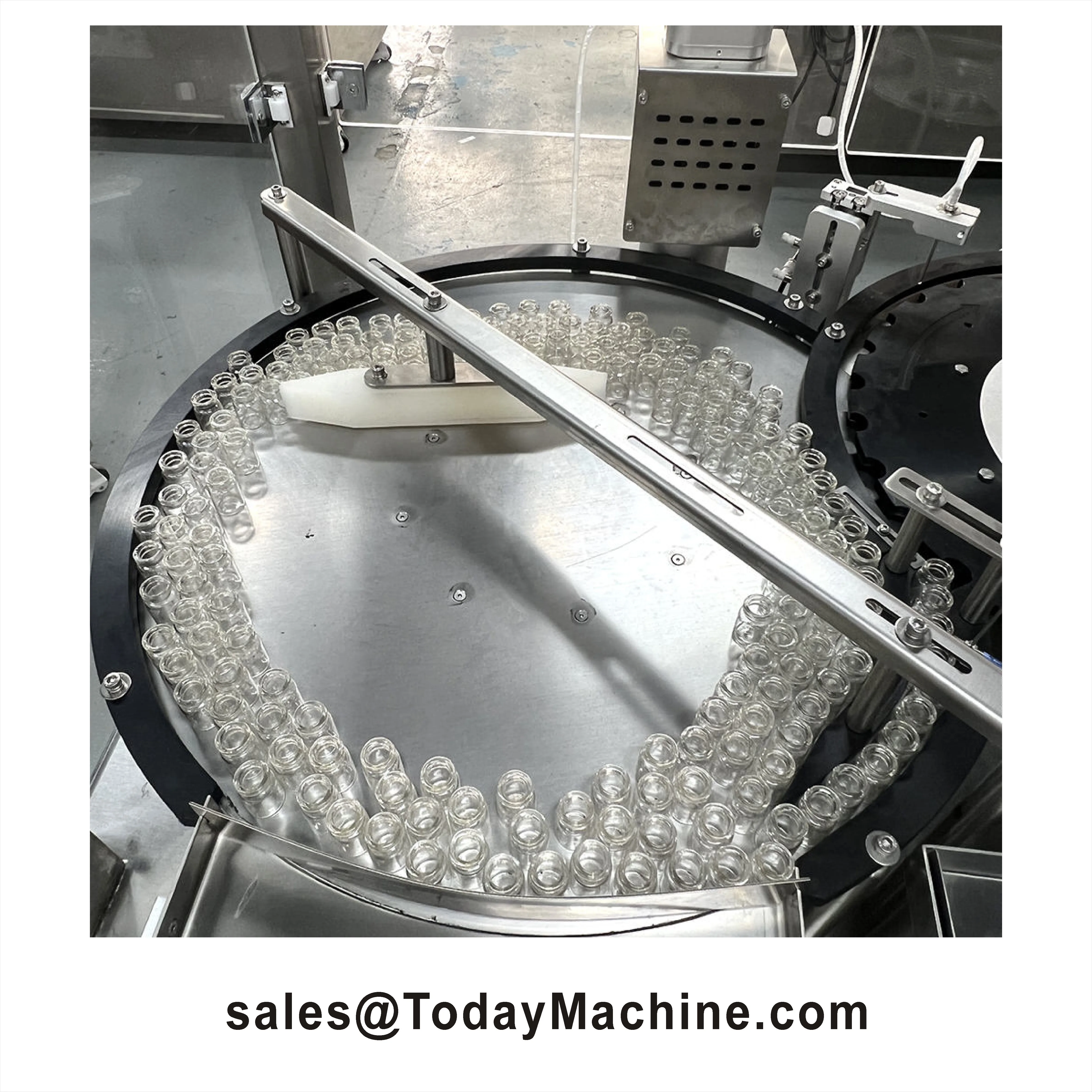 Automatic 4 Heads Oil Wine Beverage Perfume Water Liquid Plastic Bottles Shampoo Cosmetic Glass Jar Filling Machine