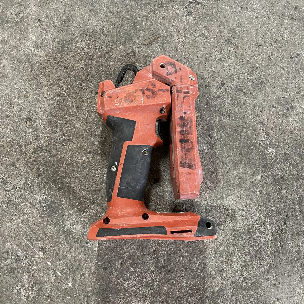 

HILTI SL 2-A22 Cordless 22V LED Work Light – Tool Only, No Battery/Charger-second-hand