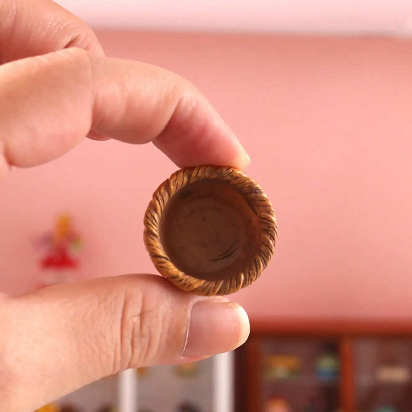 6Pcs Miniature Woven Basket Set for Dollhouse: 1/12 Scale Mini Resin Baskets, Multi-Functional Dollhouse Accessories