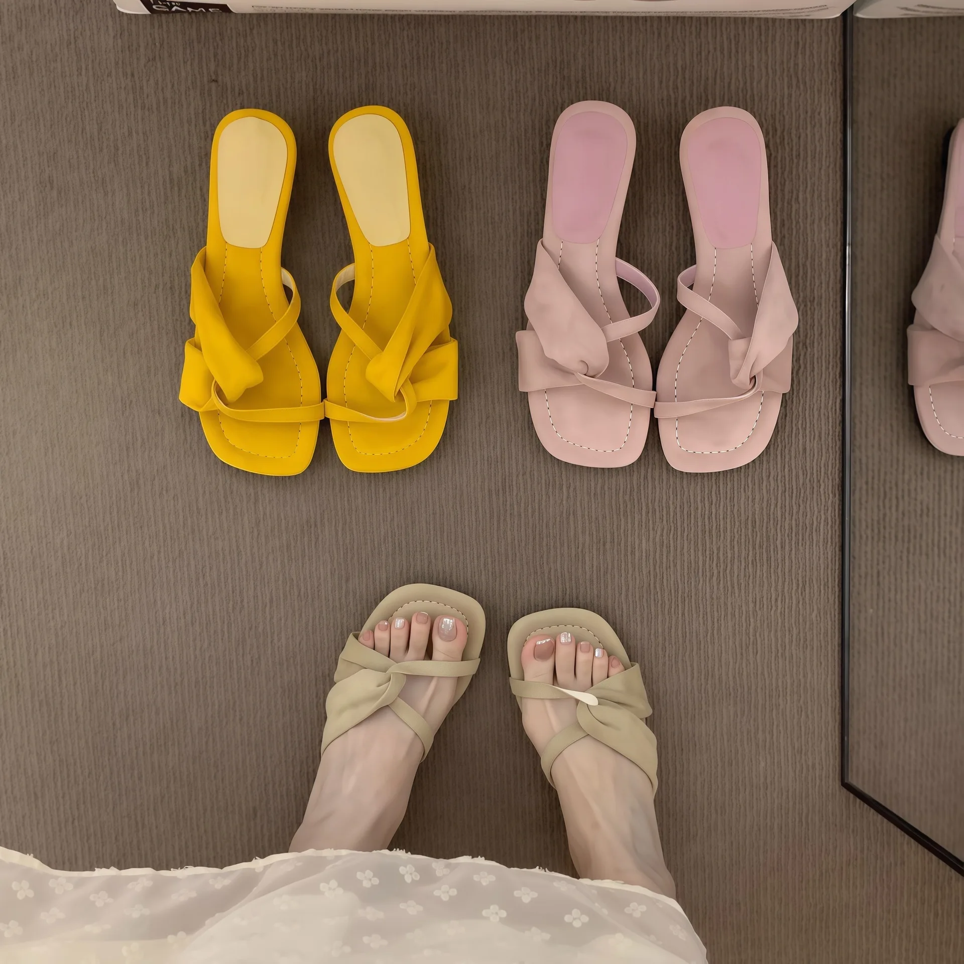 INS Hot Sale Open Toe Wedge Heel Sandals Women's Bow Square Head Suede Flat Slippers Summer Casual Outer Wear Slip On Slippers