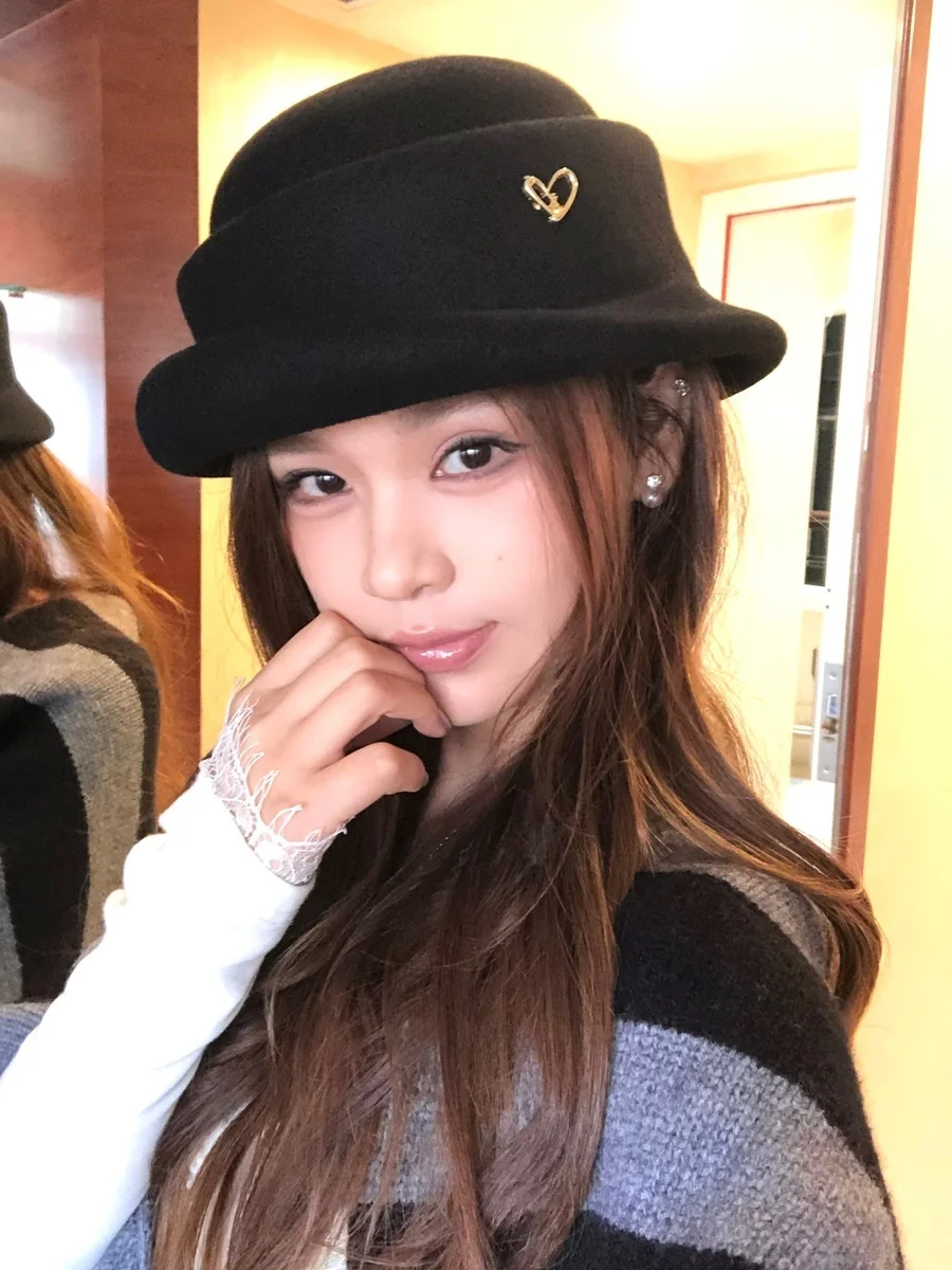 retro-metal-heart-shaped-label-ladies'-fishing-cap-autumn-winter-small-face-illusory-versatile-woolen-casual-style-hat