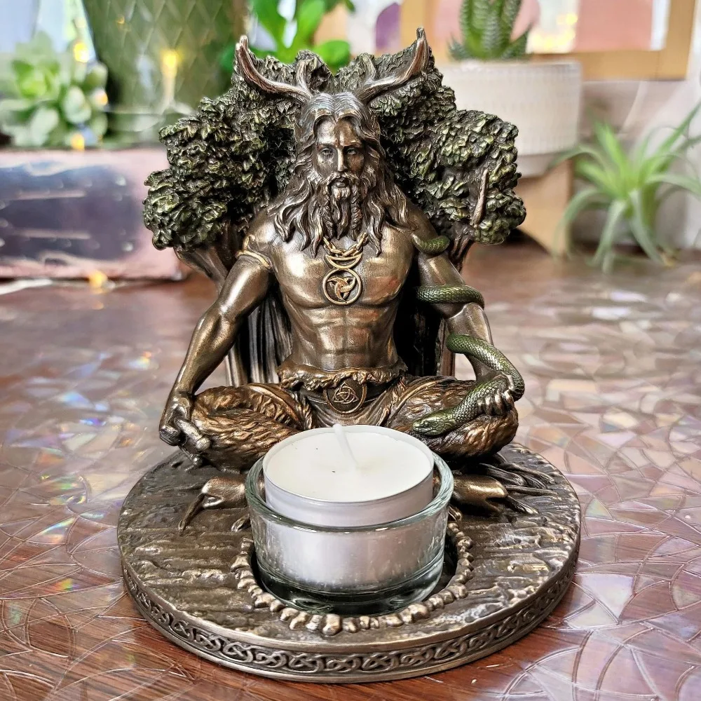 Nordic Style Retro Home Decoration Celtic Mythology Cernunnos Statue Celtic Goddess God Figure Candles Holder Desk Accessories