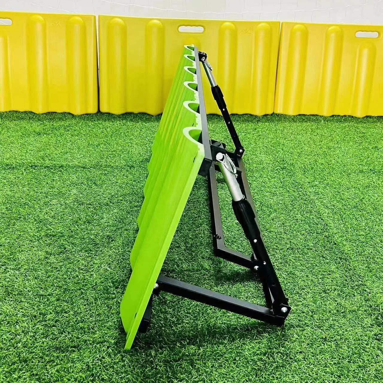 New Design Steel Frame Adjustable Angle Training Equipment Soccer Wall Rebound for Goalkeeper