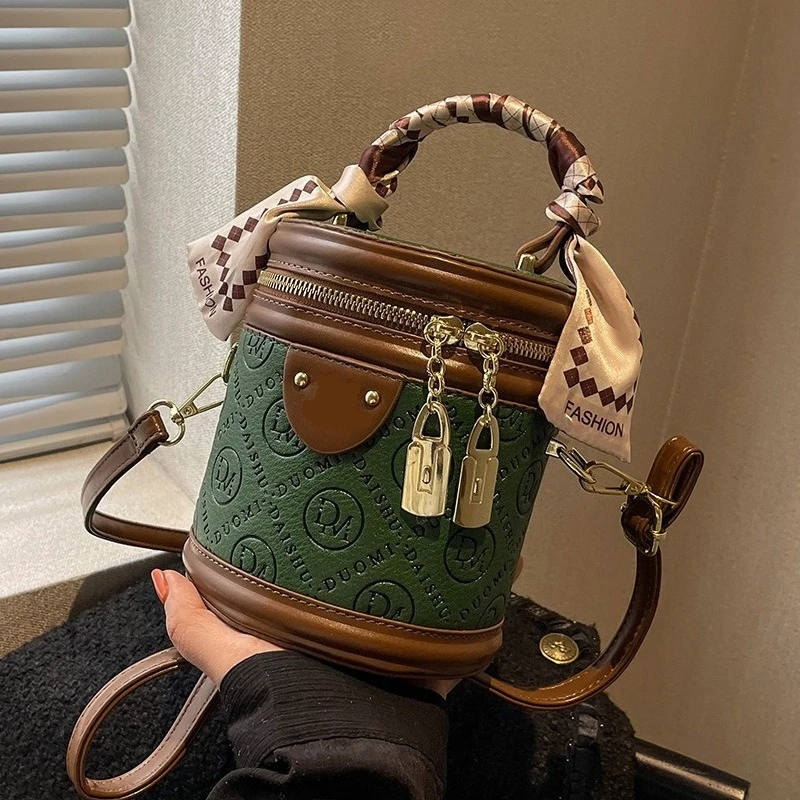Popular Fashion‑friendly Embossed Bucket Bag, Featuring Exquisite PU Leather and Multi‑color Options, Trendy Women's Handbag. Perfect for Daily Commutes, Date Outfits, Gifting and Casual Looks to Create an Elegant and Distinctive Vibe