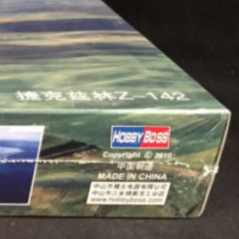 

Модель самолета Hobby Boss 80282, масштаб 1/72, чешский истребитель-бомбардировщик Zlin Z-142, TH06226-SMT2