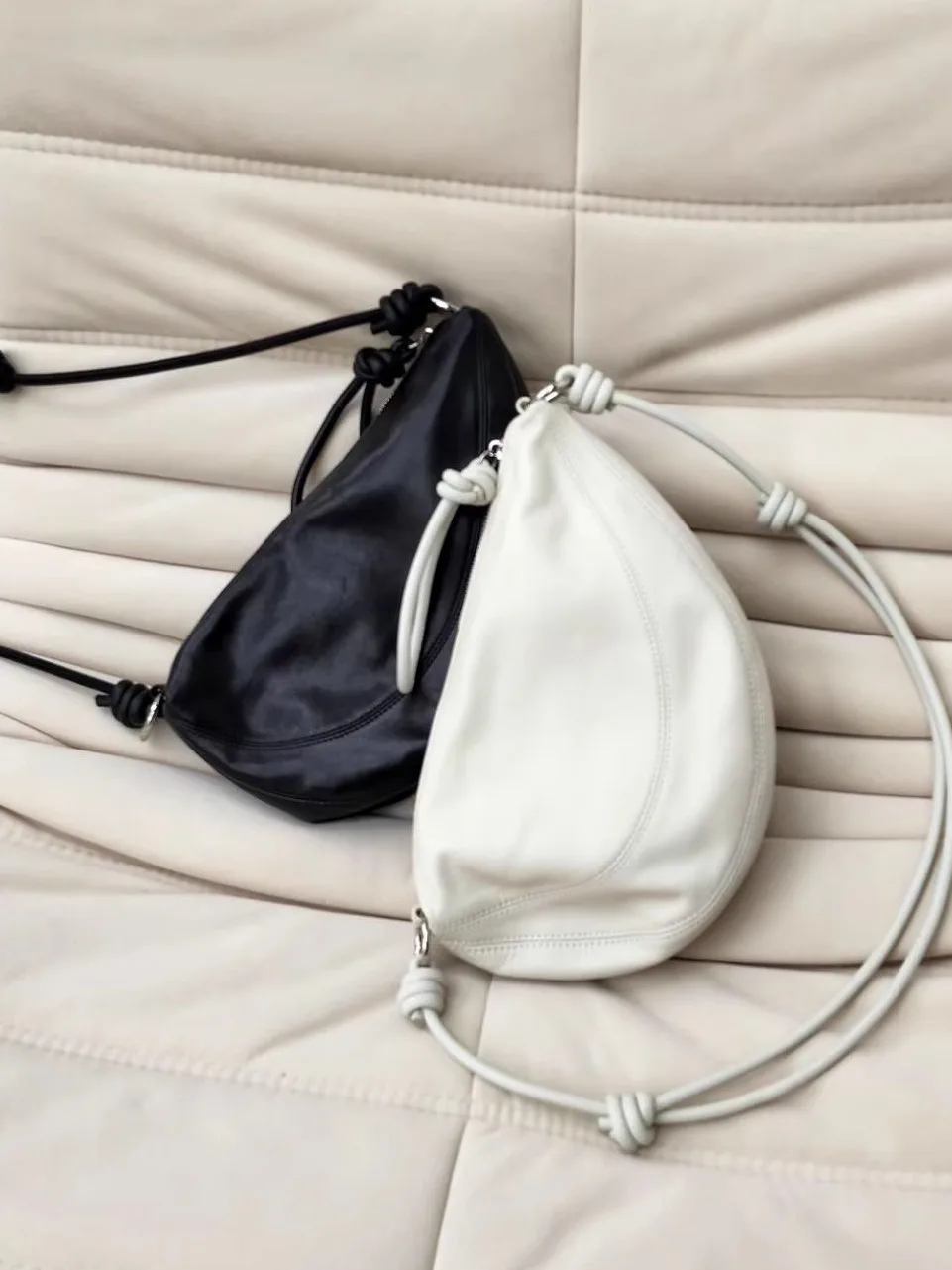 

Genuine Leather Dumpling Bag Women's New 2025 Moon Tooth Bag Calfskin f Moon Crossbody Horn Bag Sport Sle Single oulder
