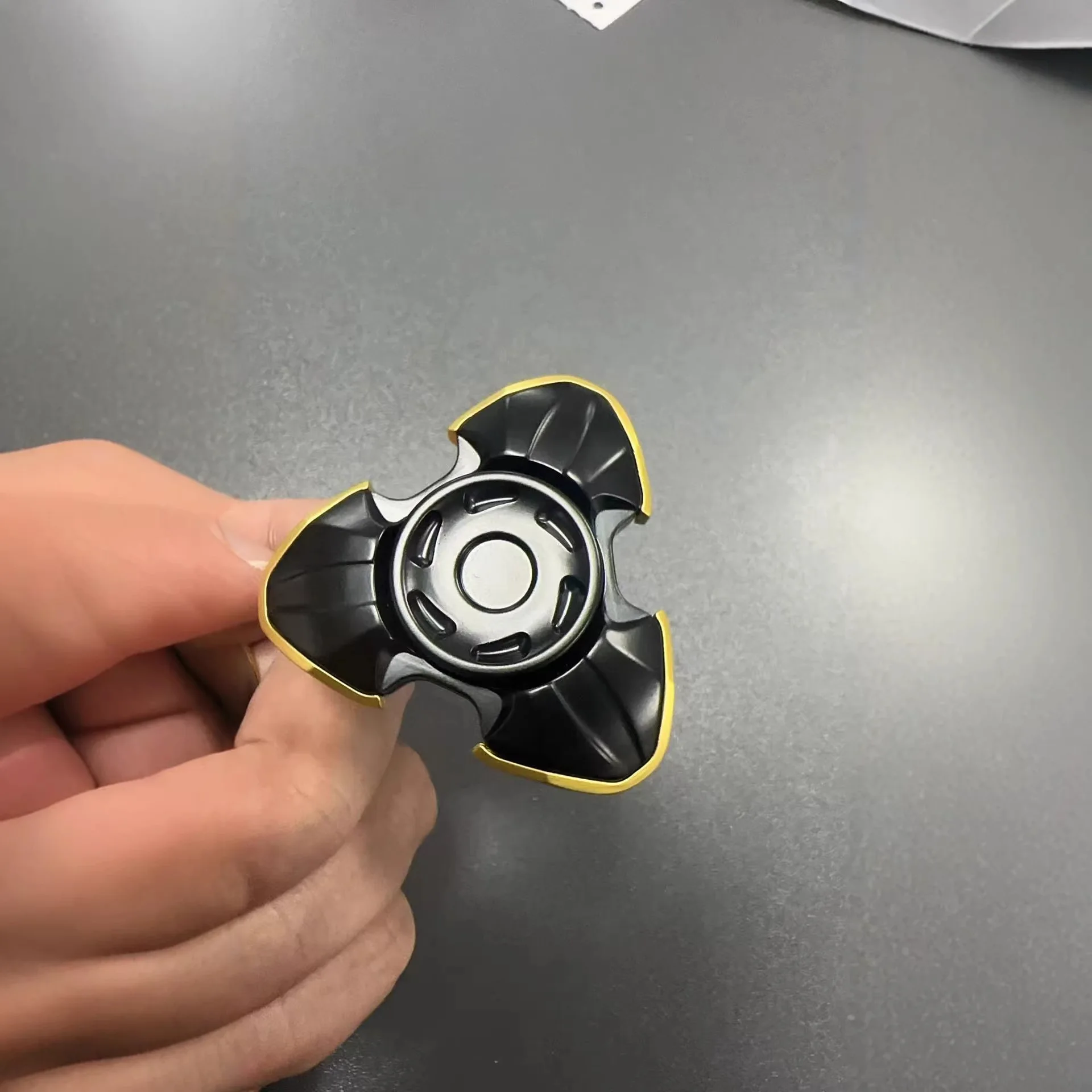 Novel Open Armor Fidget Spinner EDC Metal Hand Spinner ADHD Tool for Office Stress Relief and Relaxation Fidget Toys Gift