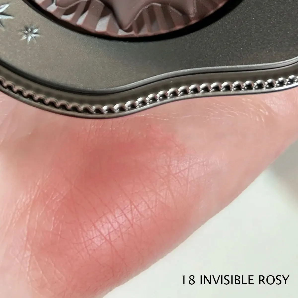 كريم Girlcult Emotion متعدد الوظائف، مسحوق مطلي بدقة، فيوجن البشرة الحريري، دافق طبيعي، تأثير تركيز ناعم، تخفيف يومي، هدية