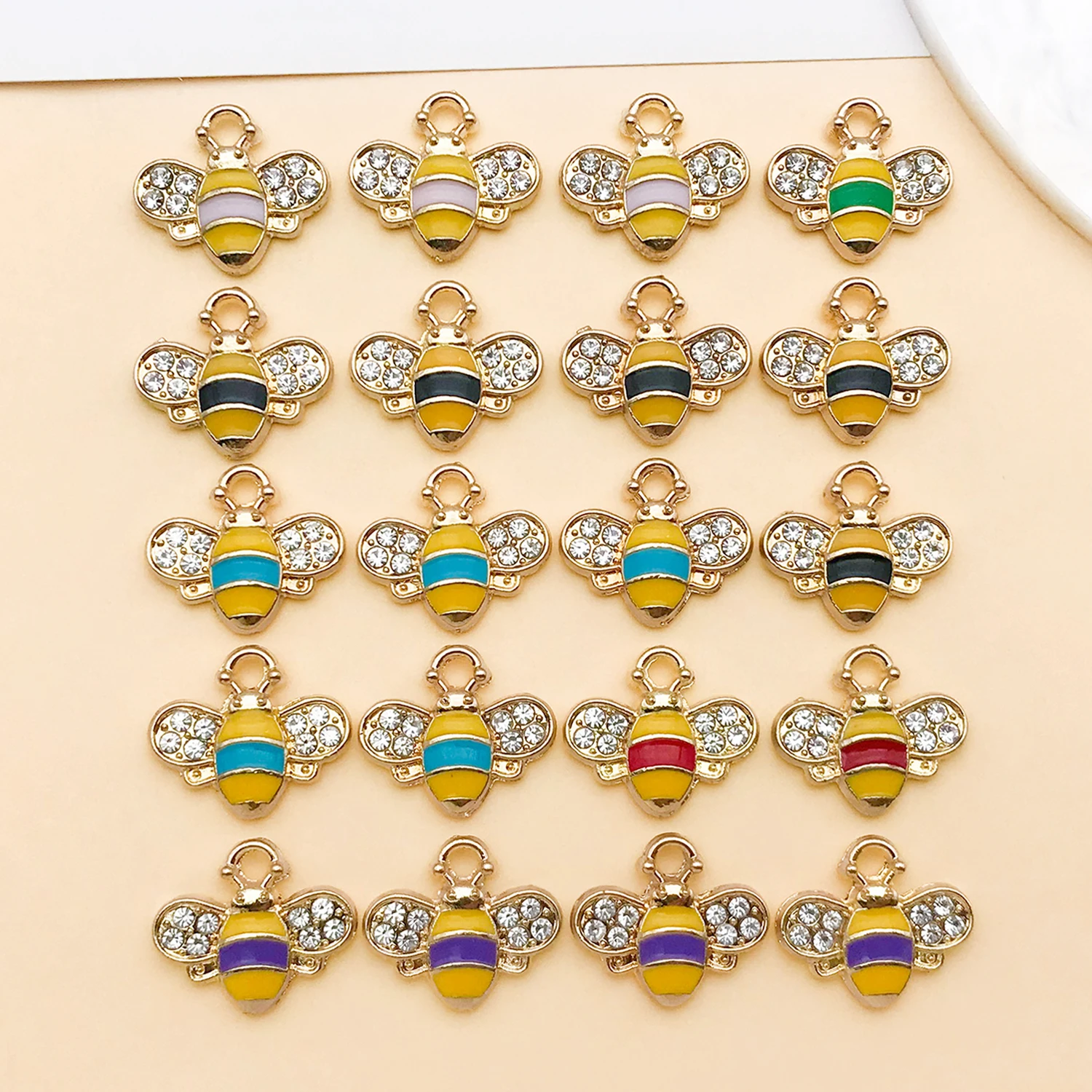 Random 20pcs Alloy Enamel Bee Pendants Oil Dripping Animal Charms for Jewelry Making DIY Necklace Earrings Accessory Supplies