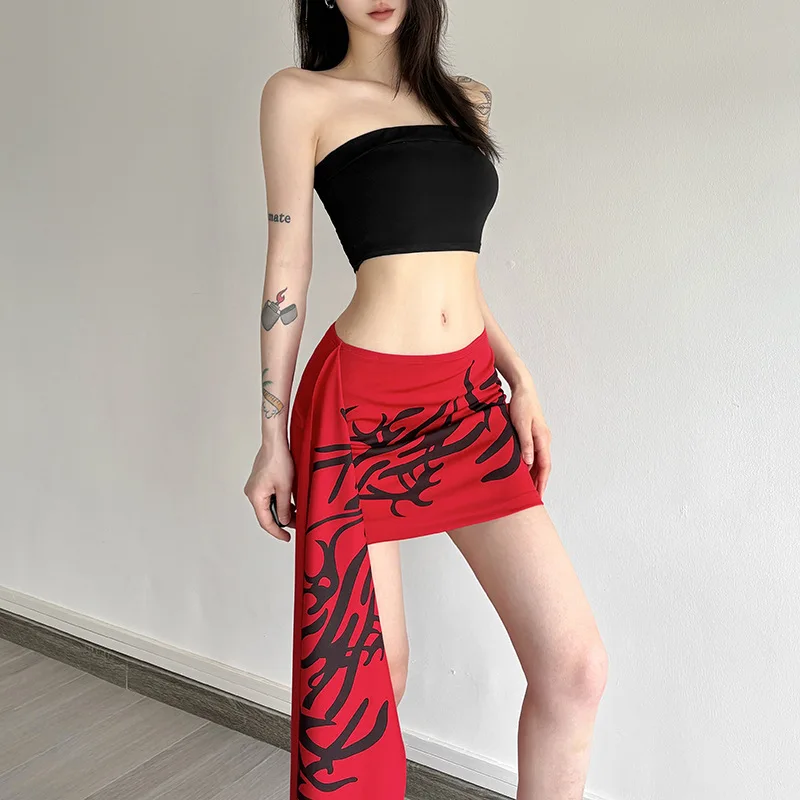 

Summer new personalized red and black color small ribbon versatile wrapper hip sexy short skirt