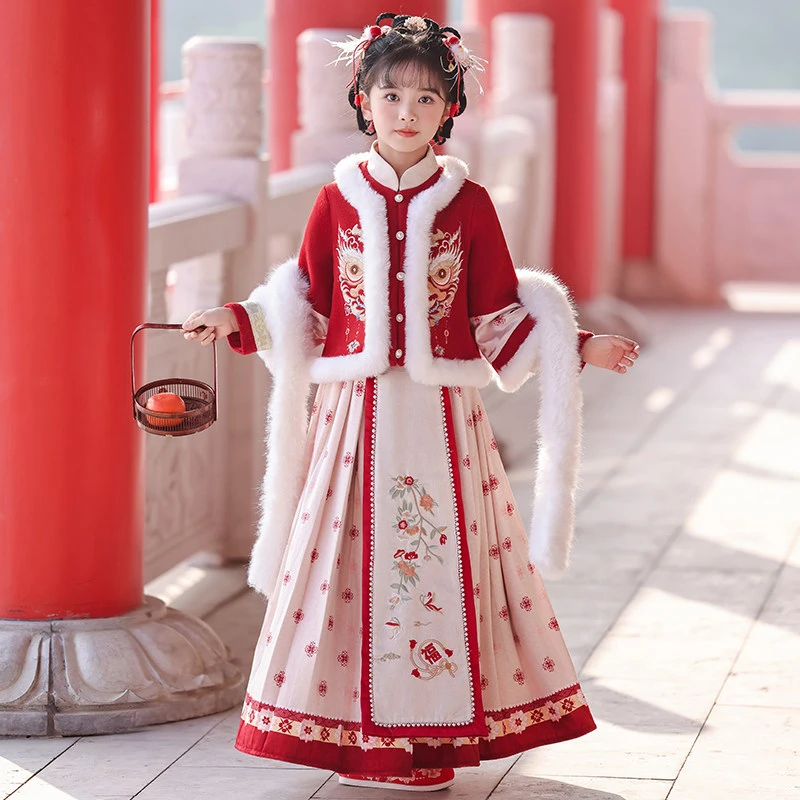 فستان هانفو مطرز جديد للفتيات شتوي دافئ للأطفال طقم فستان مبطن من الجنية القديمة للأطفال 2026 زي السنة الصينية الجديدة